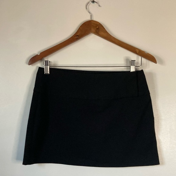 Aritzia Sunday Best Wendy skirt black size 4 - Picture 2 of 11